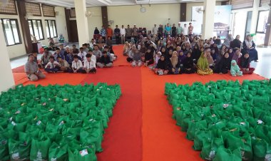Ramadhan Berbagi, Panitia Kampung Ramadhan  SEBI Salurkan Santunan untuk 217 Yatim dan Dhuafa