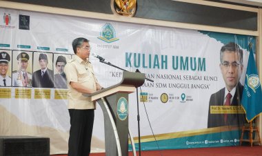 Menteri Ketenagakerjaan RI  Prof. Dr. Yassierli  Beberkan Kunci Sukses Mahasiswa Menghadapi  Dunia Kerja di Kampus Institut SEBI