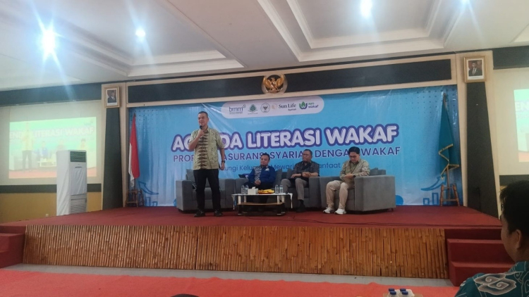 Berkolaborasi dengan BMM Institut SEBI Selenggarakan Seminar Proposisi Asuransi Syariah dengan Wakaf