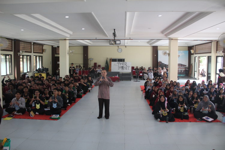 Spirit Wakaf: SEBI Social Fund Ajak Mahasiswa Menjadi Pembawa Dampak